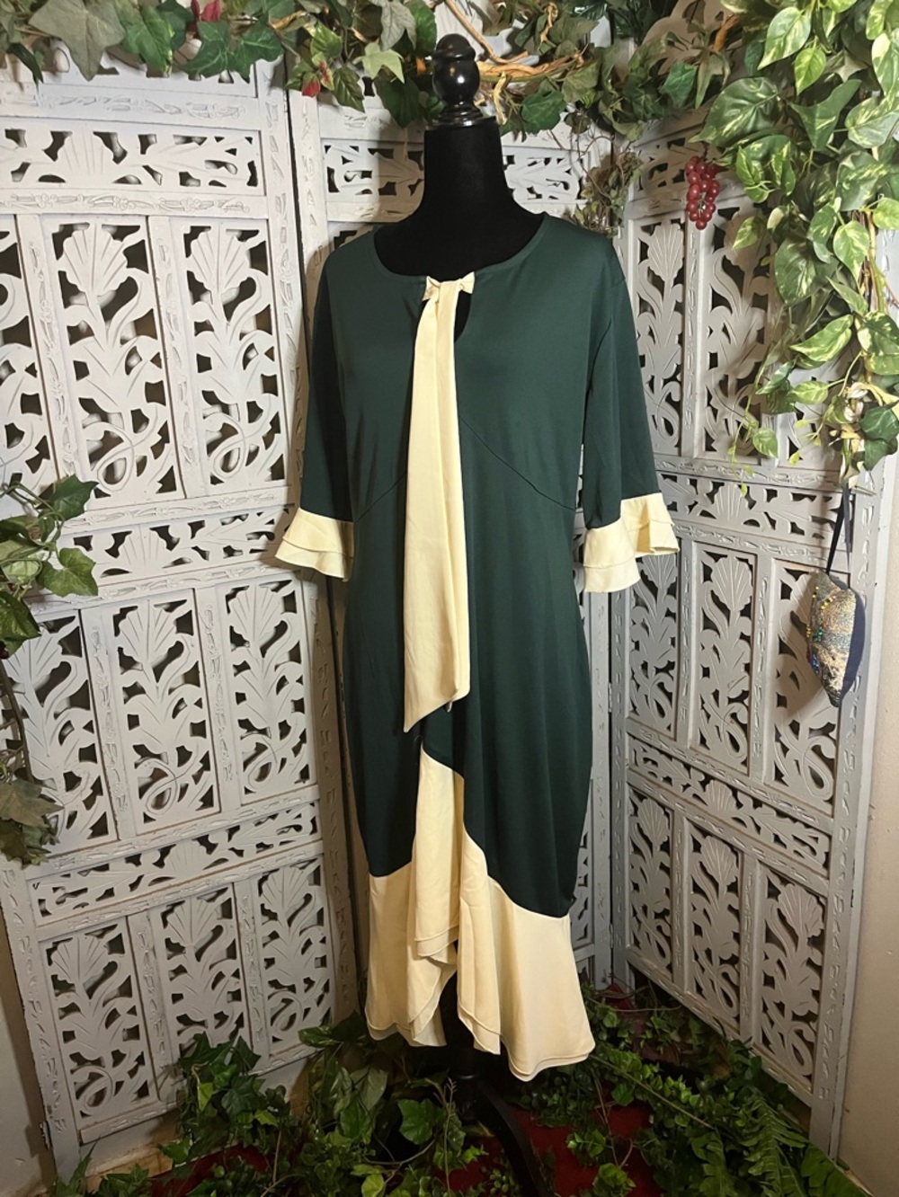 NWT! YACUN WOMENS DARK GREEN & CREAM BODYCON MID SLEEVE RUFFLED MAXI DRESS